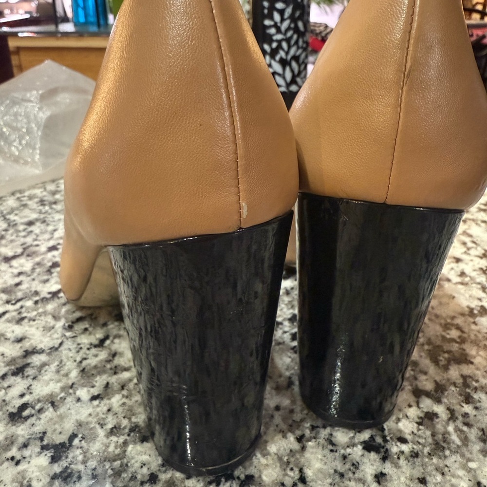 EUC Calvin Klein Blaine heels- the perfect & necessary staple heel! - Picture 8 of 9